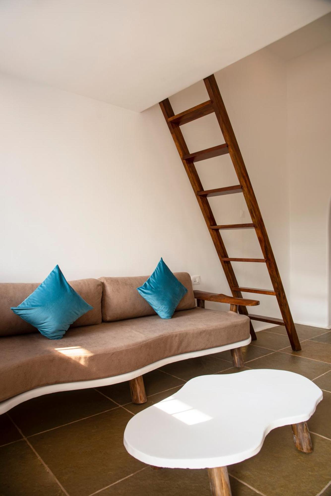 Conch Resort Luxury Private Pool Suites Пондичерри Экстерьер фото